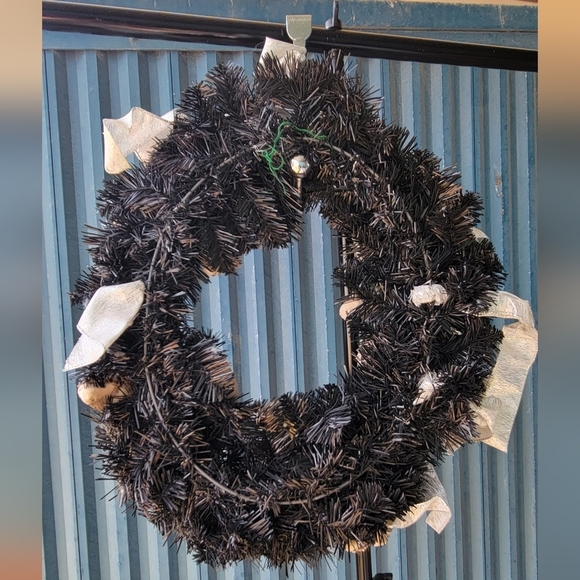 Skull Wreath Decoration Door Hanging TabletopCelebration Decor! Halloween goth - Picture 8 of 10